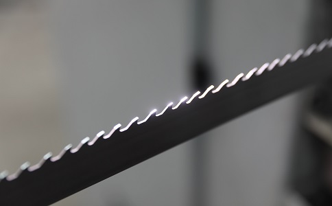 东方双金属带锯条产生切削噪音的原因具体有哪些？